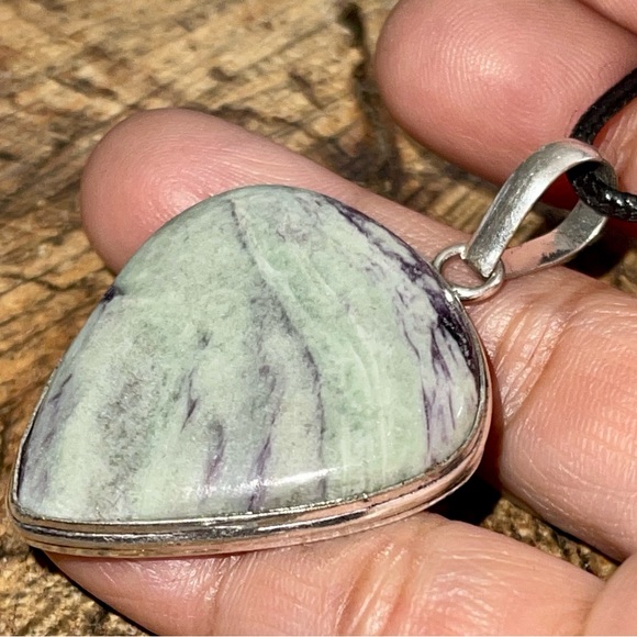 Kammererite Pendant 2” - Picture 7 of 11